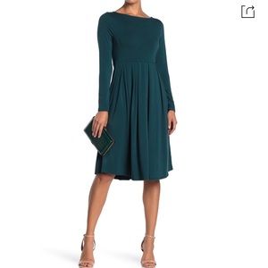 Green tea length dress with pockets, size small